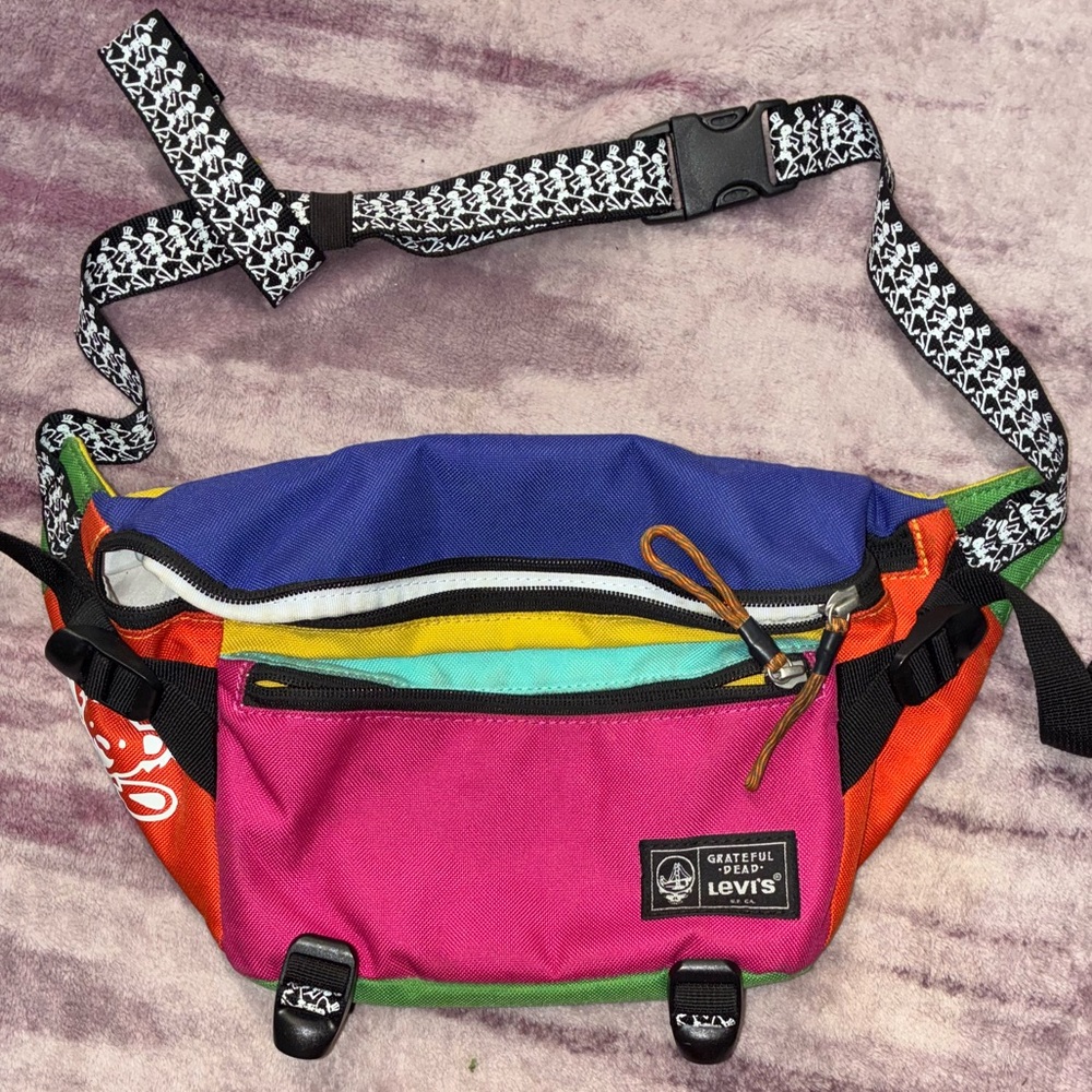 Grateful Dead x Levi’s Sling Bag/Fanny Pack 
Official Grateful Dead Merchandise